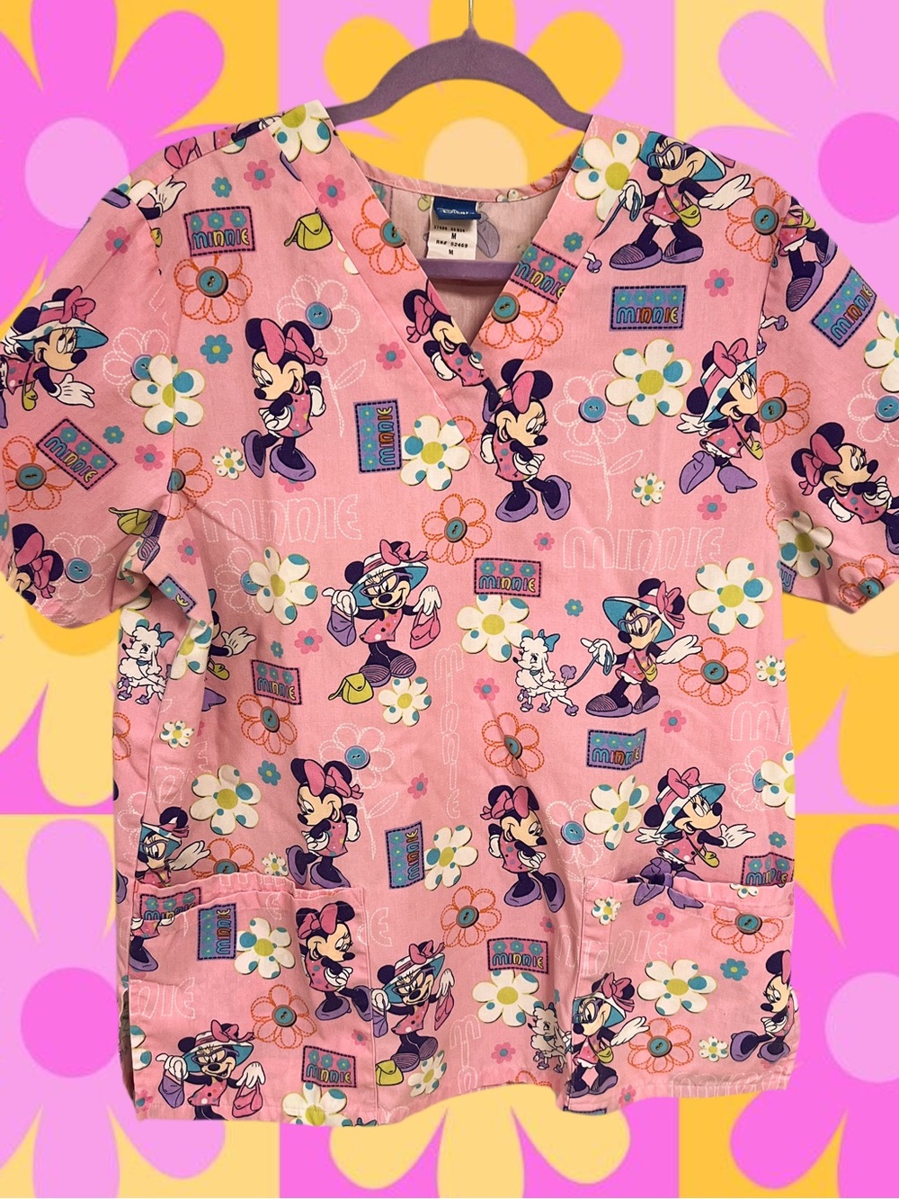 Vintage Disney Minnie Mouse pink daisy scrub top